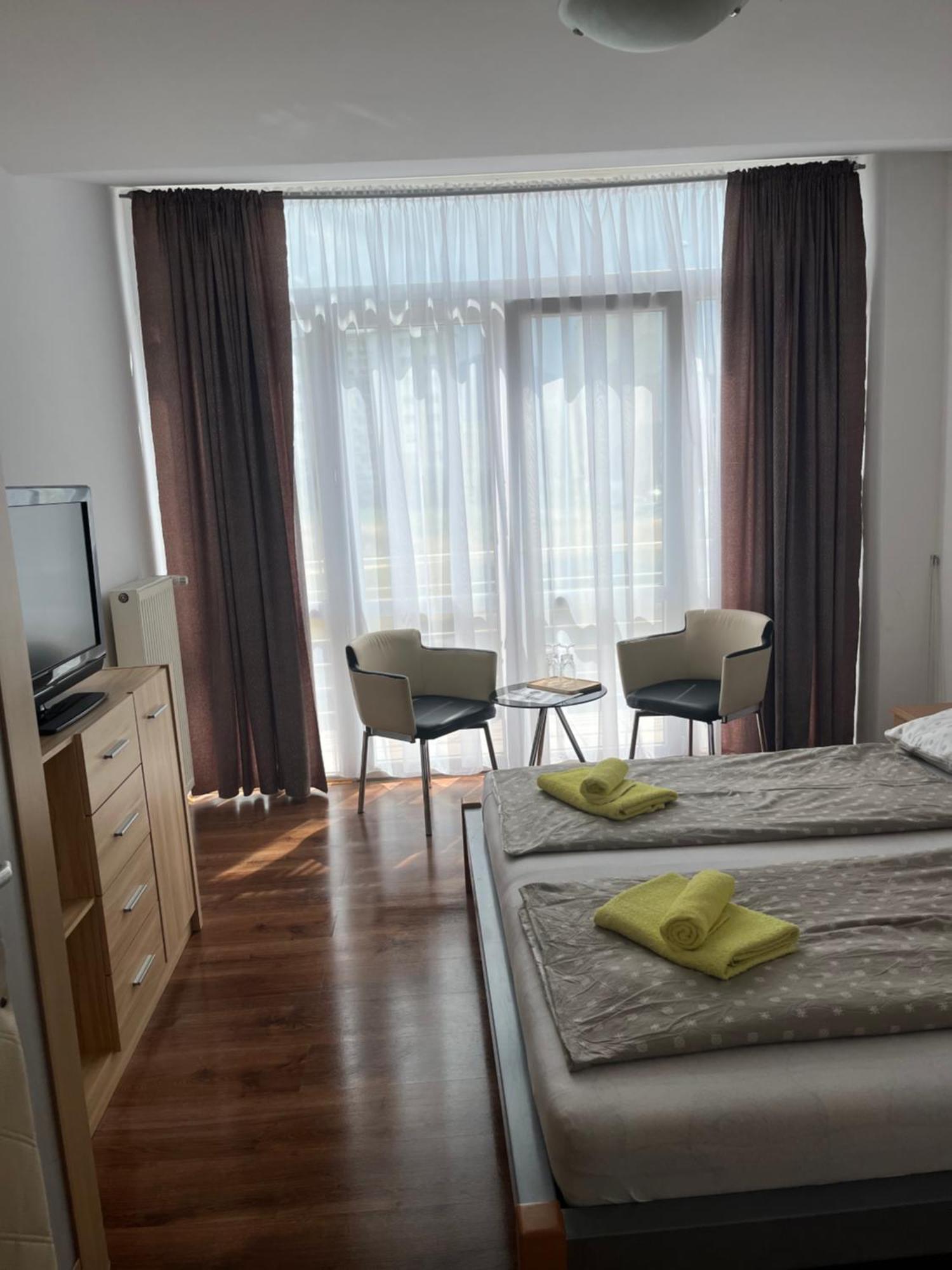 Liptovský Mikuláš Hotel Palazzo מראה חיצוני תמונה